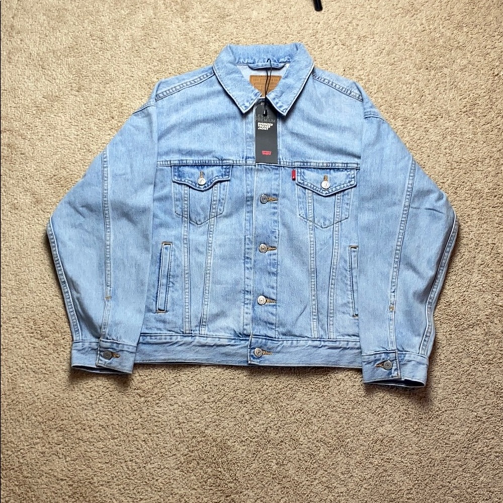 Levi’s oversized trucker denim jacket